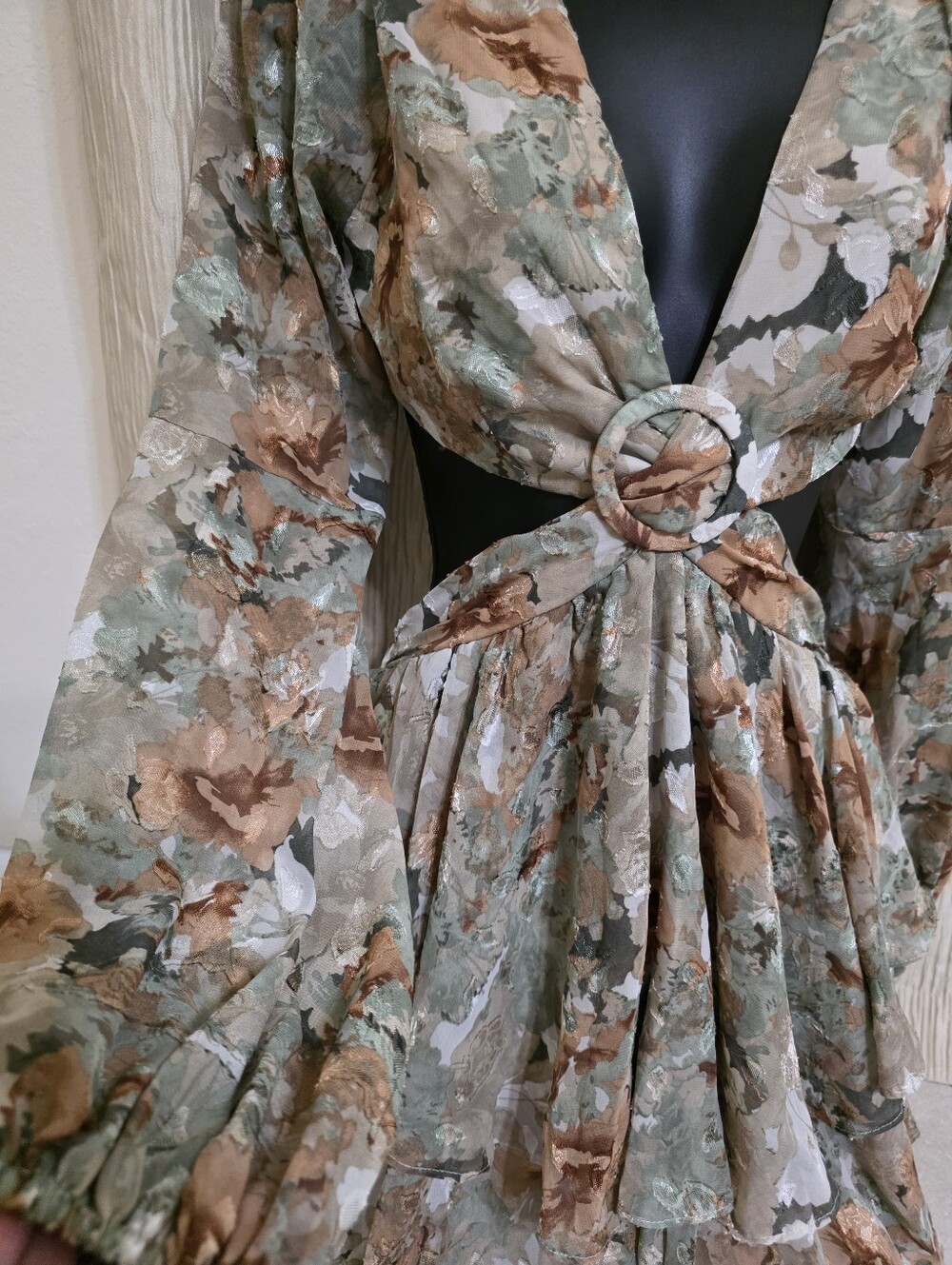 Luxxel Floral Metallic Cutout Ruffle Mini Dress S.  Sexy Summer Dress - Picture 6 of 12